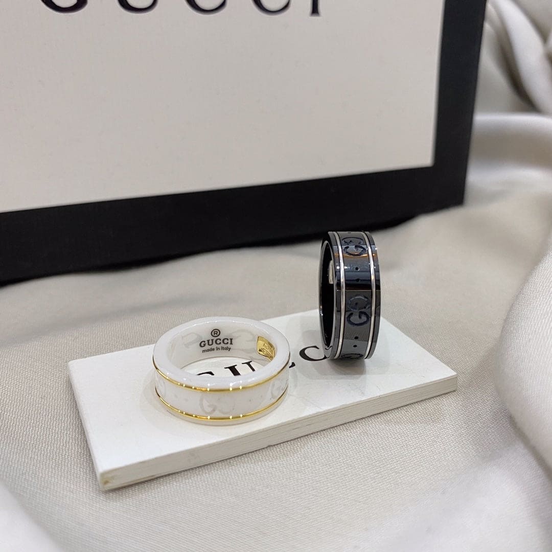 18K GG Icon Black Corundum Ring