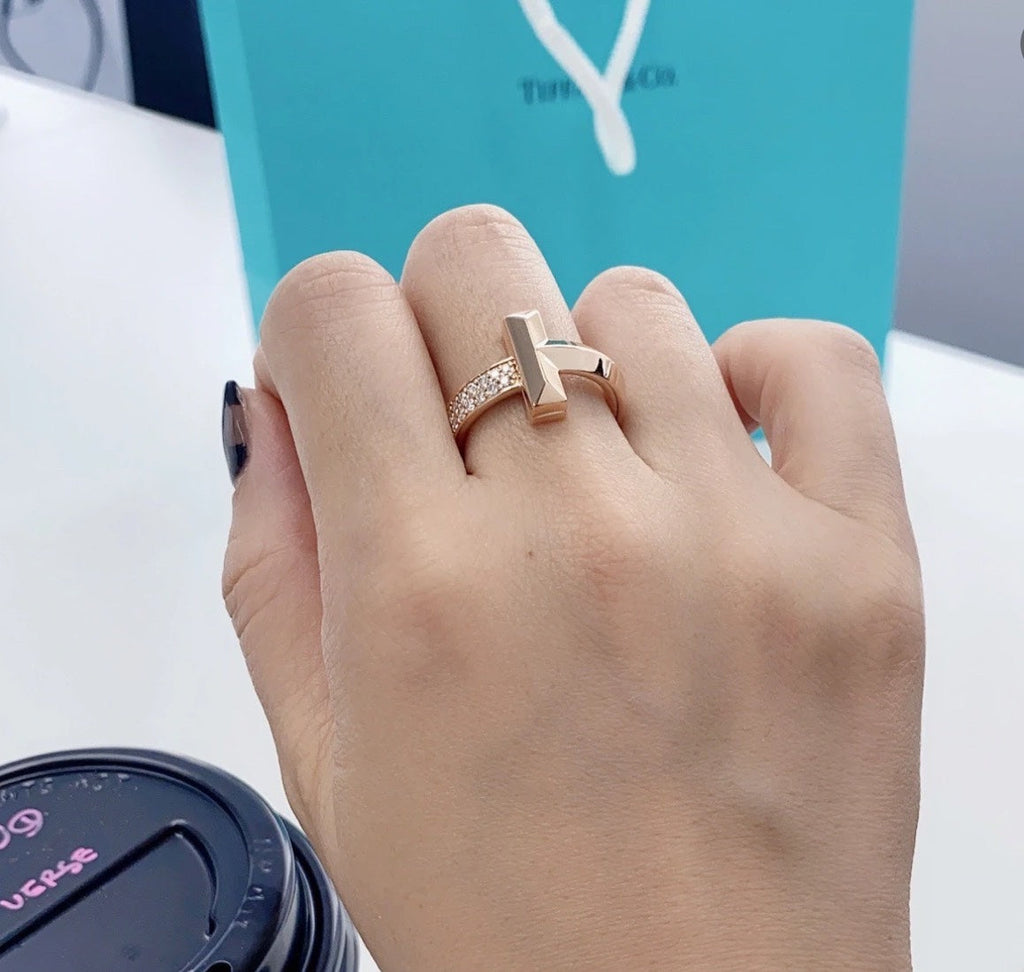 18K T Narrow Pave Ring